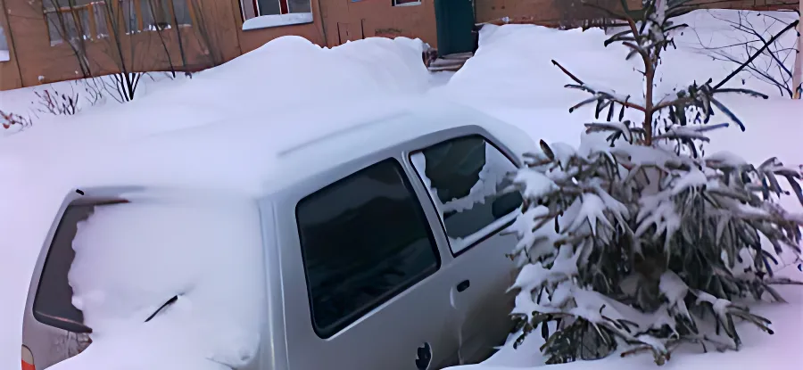 А снег идет, а снег идет...