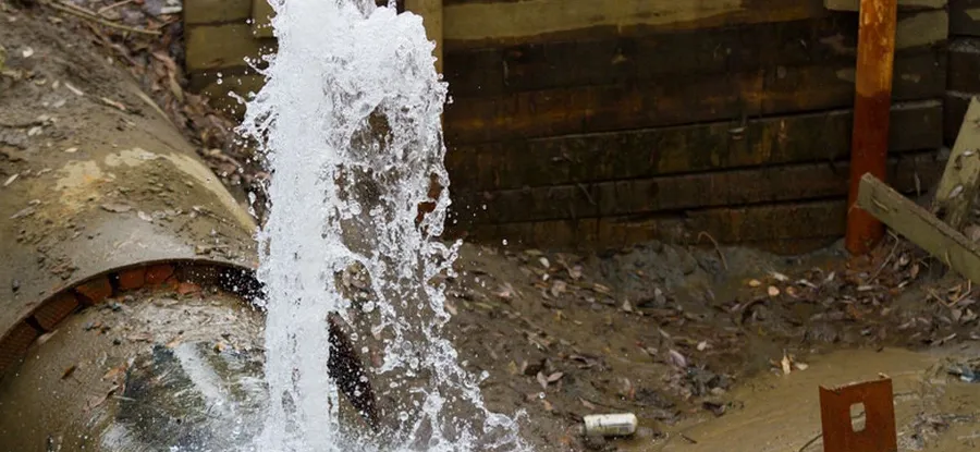 А без воды - и не туды, и не сюды