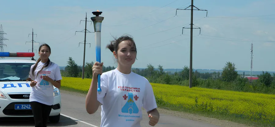 В Менделеевске прошел этап эстафеты «Бег мира»