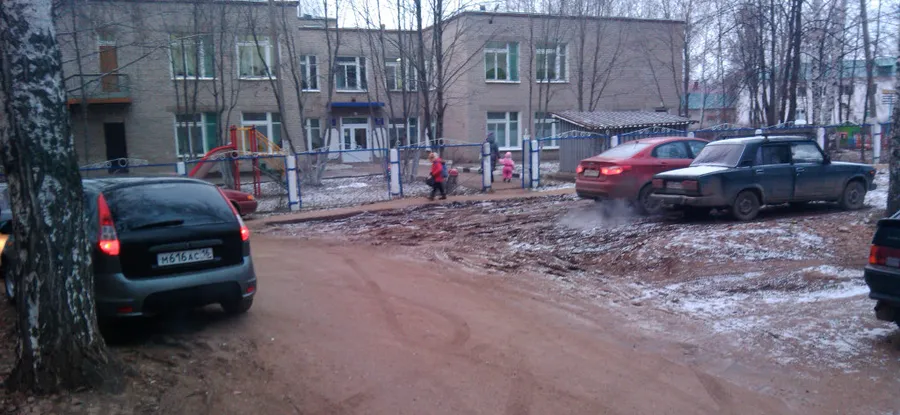 «Утопают в глине сапоги…»