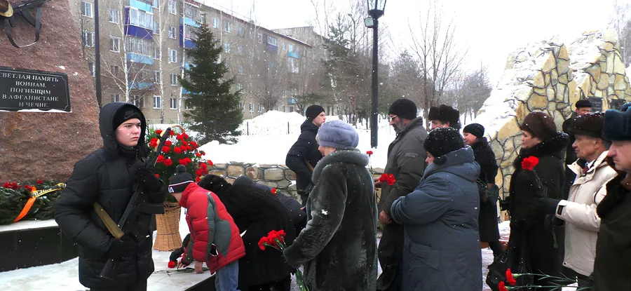 В Менделеевске отметили 26-ую годовщину вывода Советских войск из Афганистана