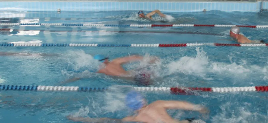 Завершены отборочные этапы первенства по плаванию