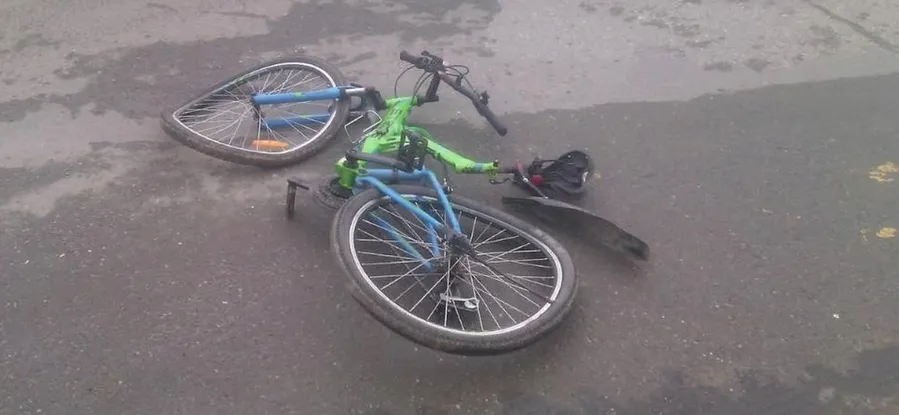 Ребенок на велосипеде погиб под автомобилем