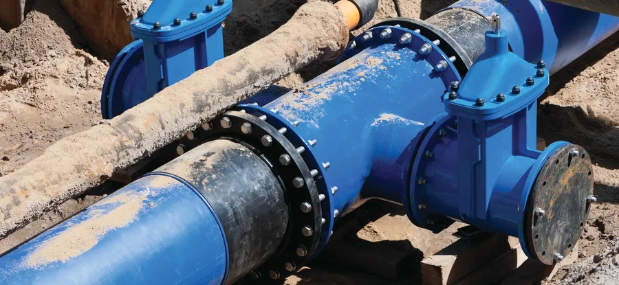 В Менделеевском районе производится ремонт водовода