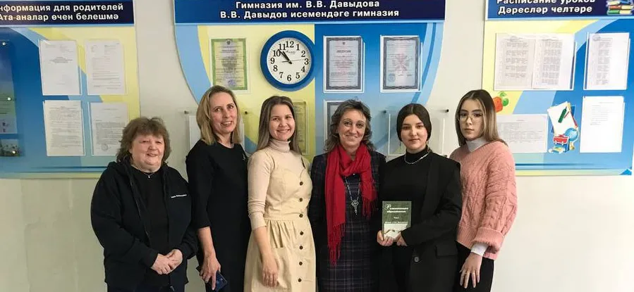 Юные парламентарии Менделеевска посетили с визитом Набережночелнинскую гимназию им. В. В. Давыдова