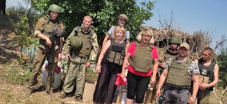 «Чужой беды не бывает» - семья Грибачевых выехала в зону СВО для помощи мирным жителям