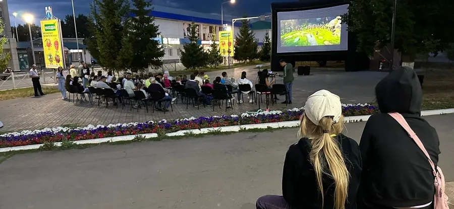 В Менделеевске стартует сезон показа уличного кино
