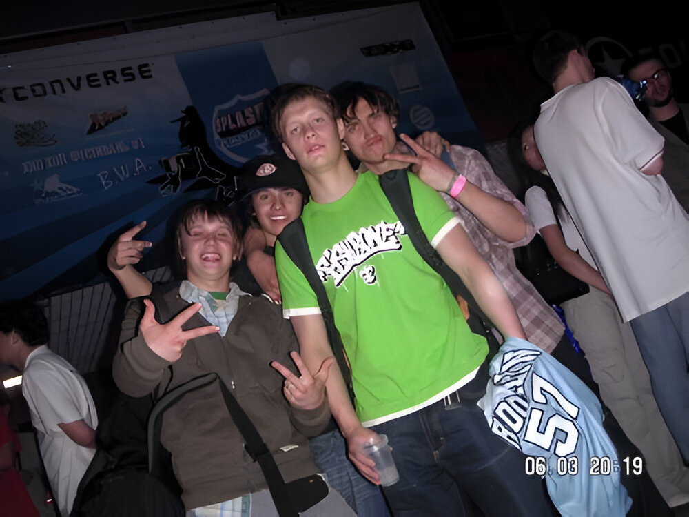 Action - CREW  Экшн брейк-денс