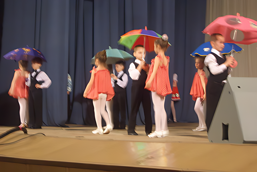 Младшая группа Шаяна - а танцы нешуточные!