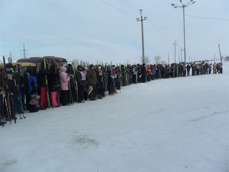 Участники лыжного забега