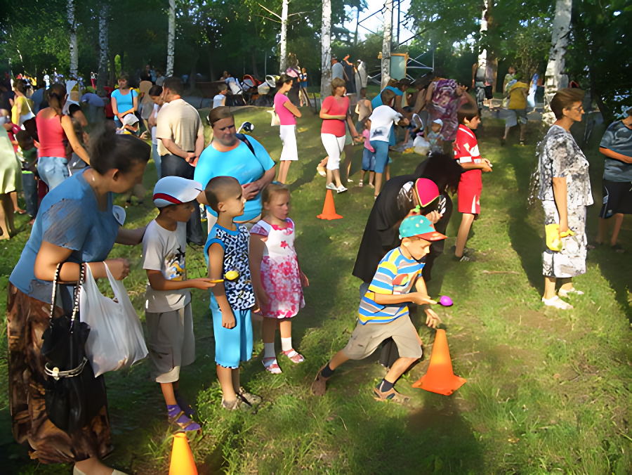 Сладкий конкурс - бег с яйцами