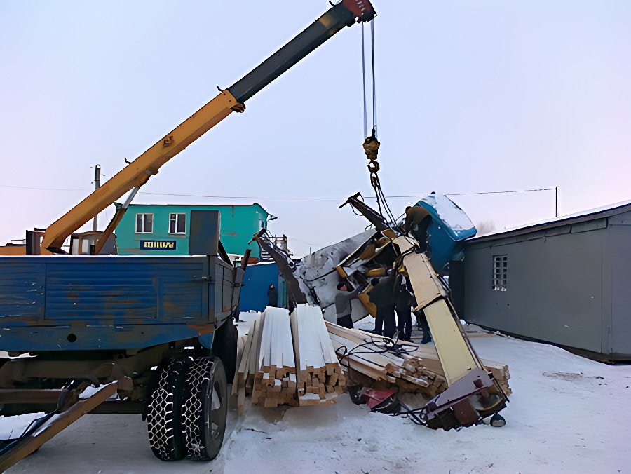 Подъем упавшего крана