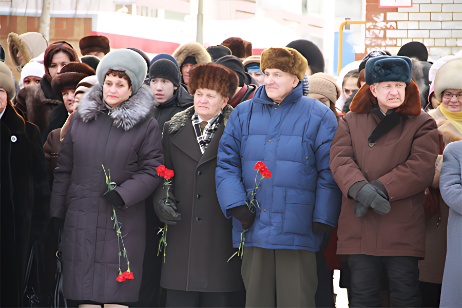 На митинге было много народа