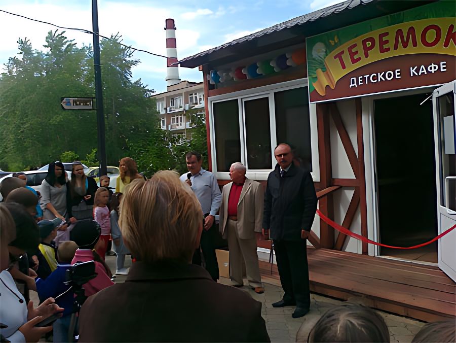 Менделеевск. Открытие детского кафе главой Приваловым Игорем