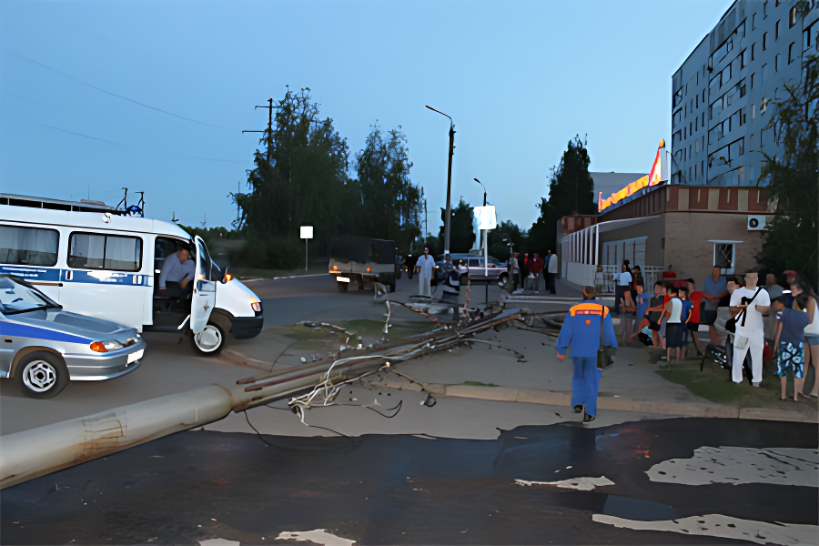 Менделеевск ДТП с автобусом и столбом - а вот и столб