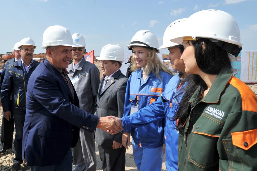 Менделеевск. На строительстве завода "Аммоний"