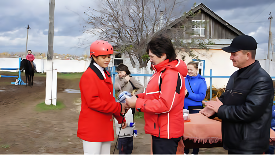 Менделеевск. Конно-спортивная база, первенство по конкуру