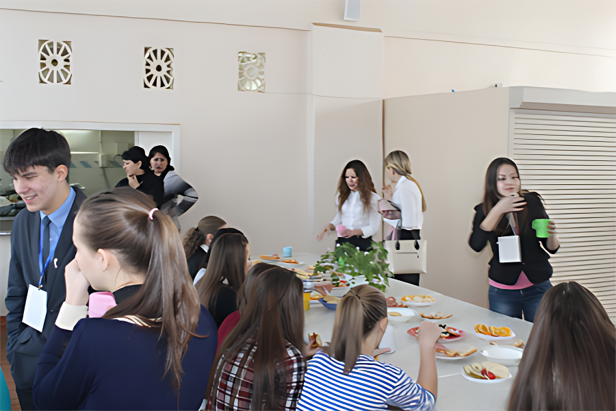 15-ти летие Научного Общества Учащихся "Искатель" Менделеевск. школа №1