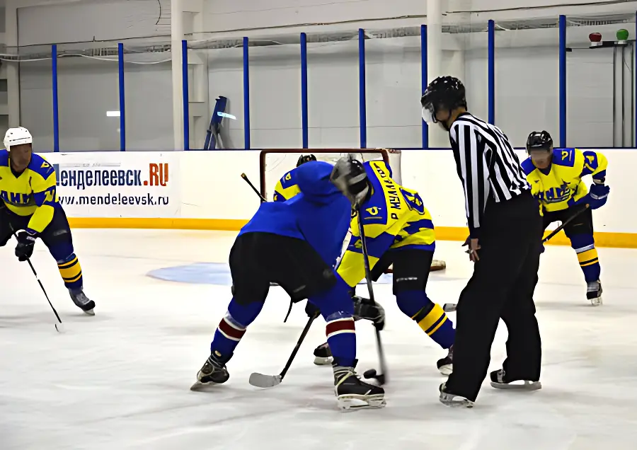 Хоккей в Менделеевске